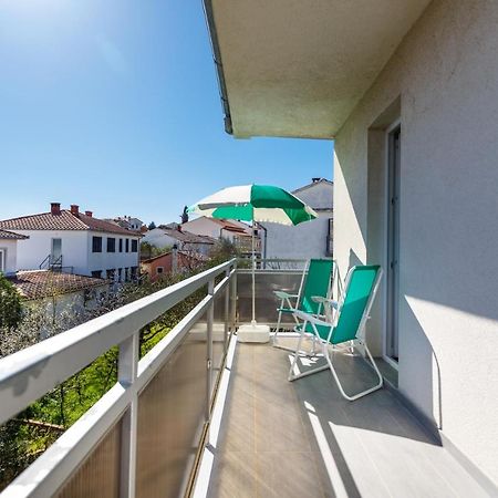 Golden Island Apartments Крк Екстер'єр фото