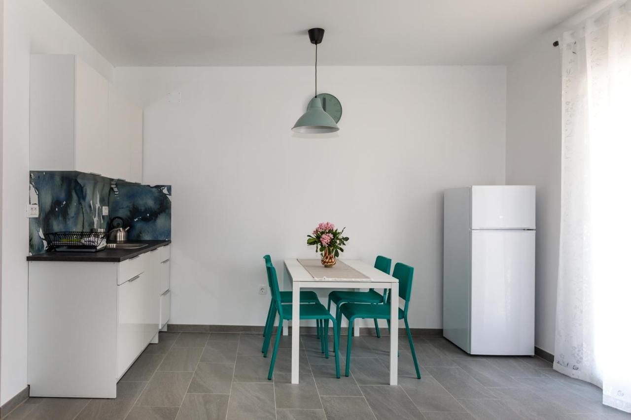 Golden Island Apartments Крк Екстер'єр фото