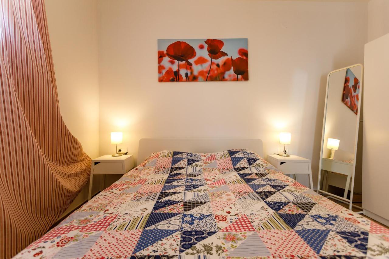Golden Island Apartments Крк Екстер'єр фото