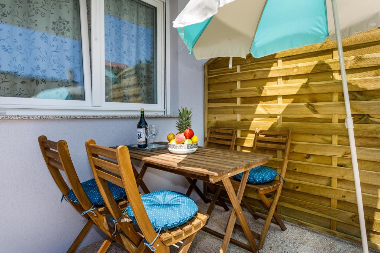 Golden Island Apartments Крк Екстер'єр фото