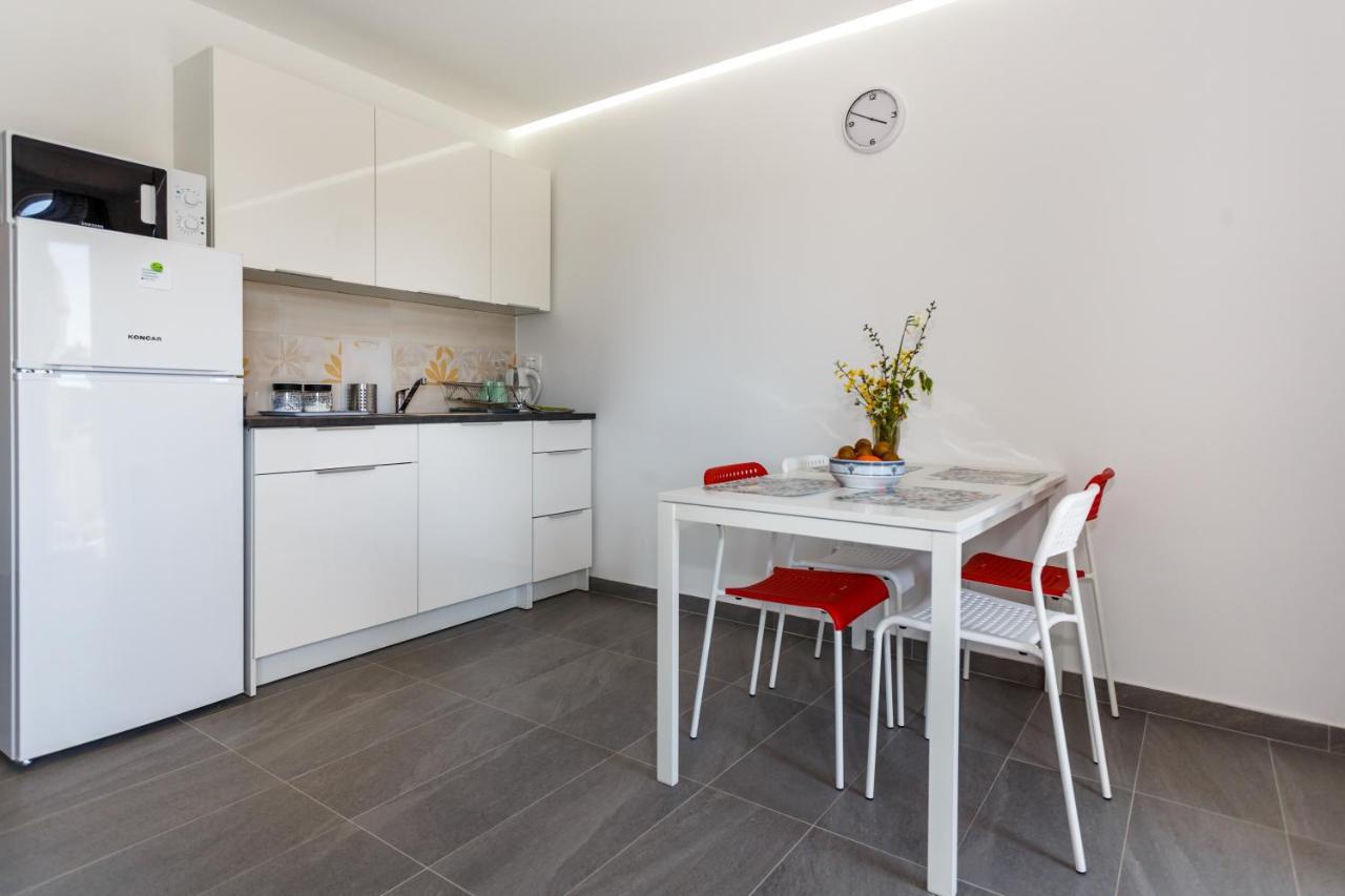Golden Island Apartments Крк Екстер'єр фото