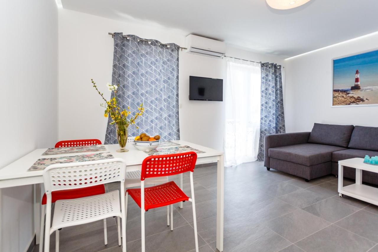 Golden Island Apartments Крк Екстер'єр фото