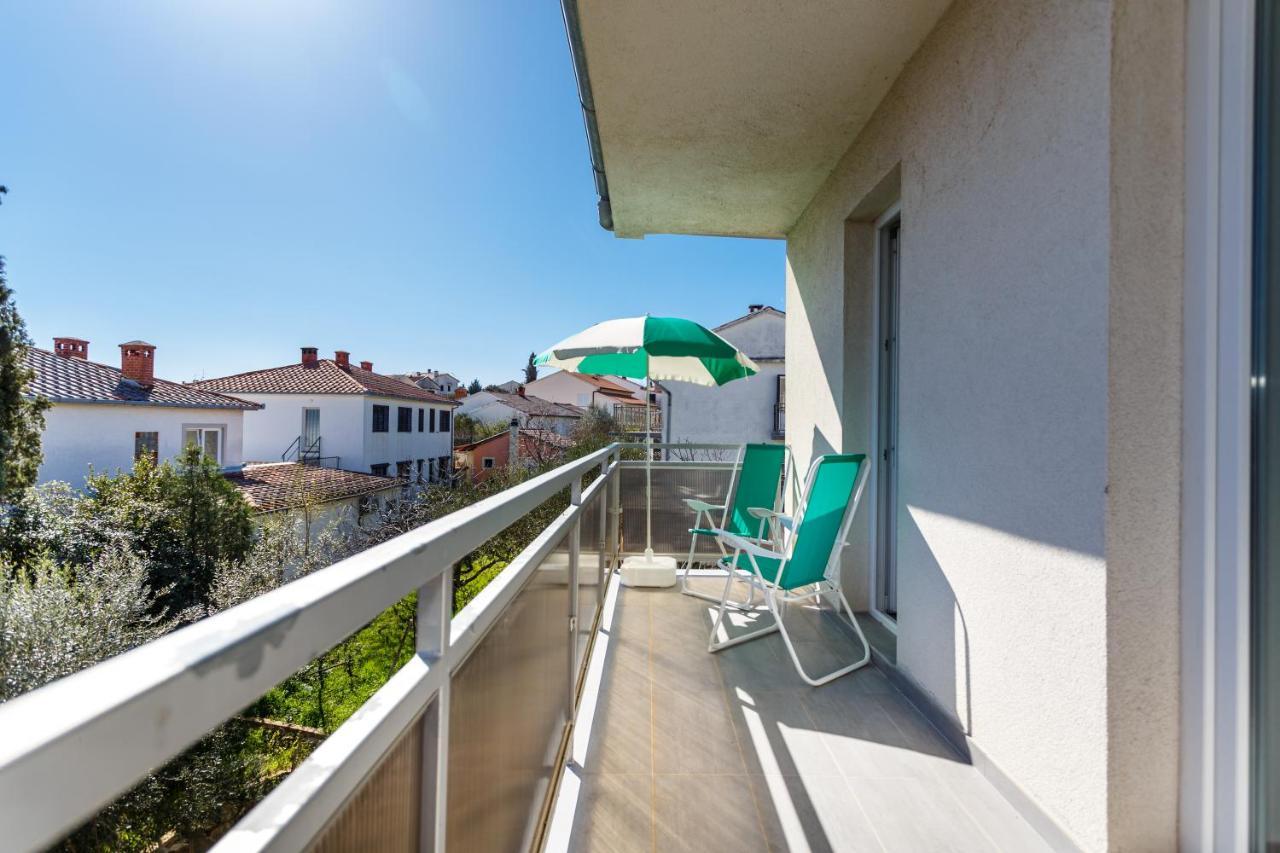 Golden Island Apartments Крк Екстер'єр фото