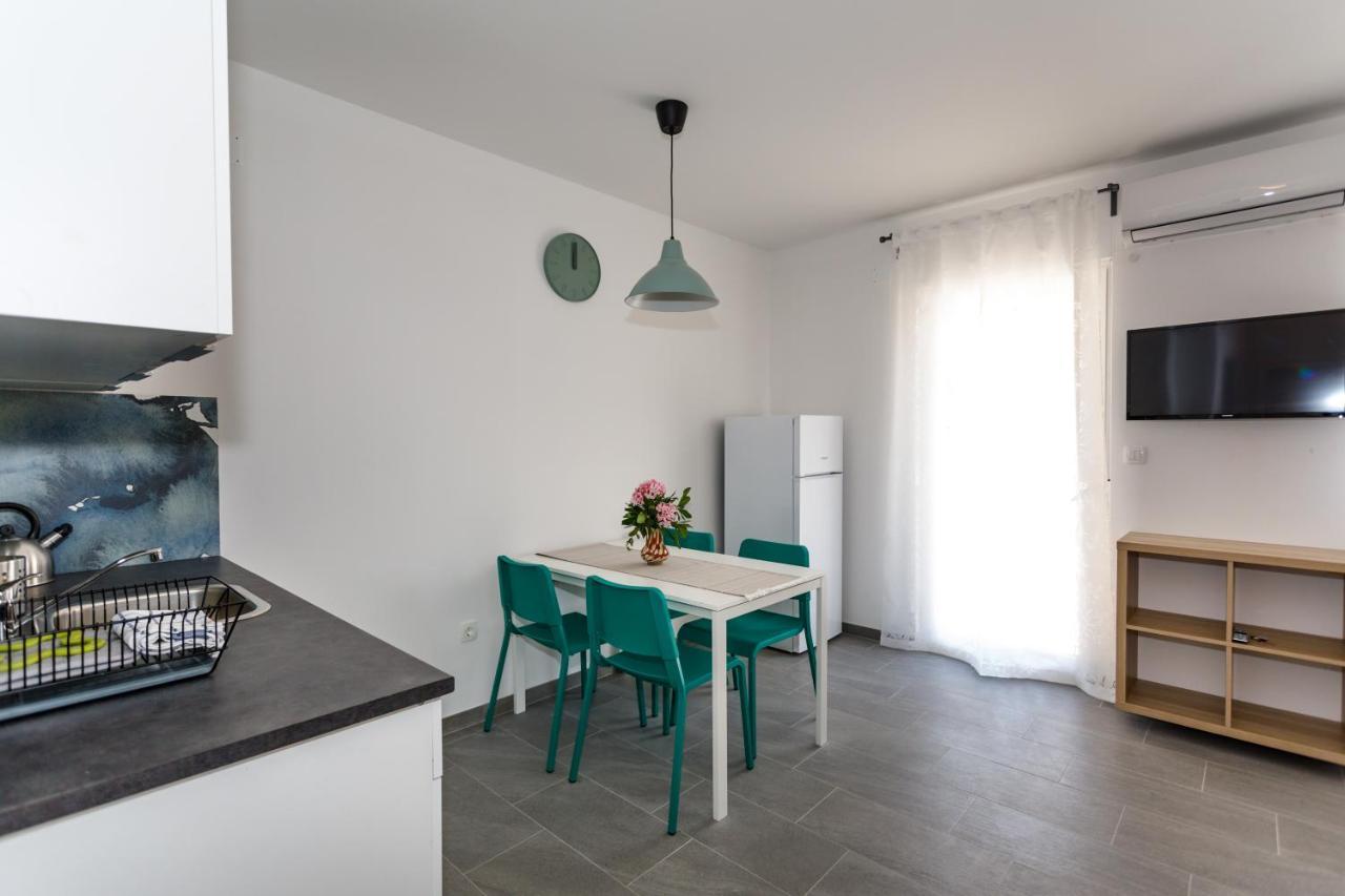 Golden Island Apartments Крк Екстер'єр фото