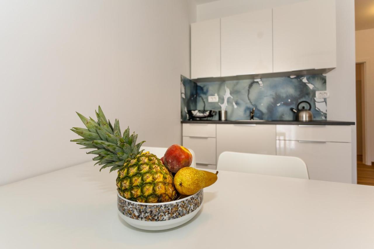 Golden Island Apartments Крк Екстер'єр фото