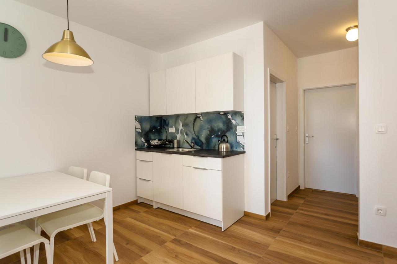 Golden Island Apartments Крк Екстер'єр фото