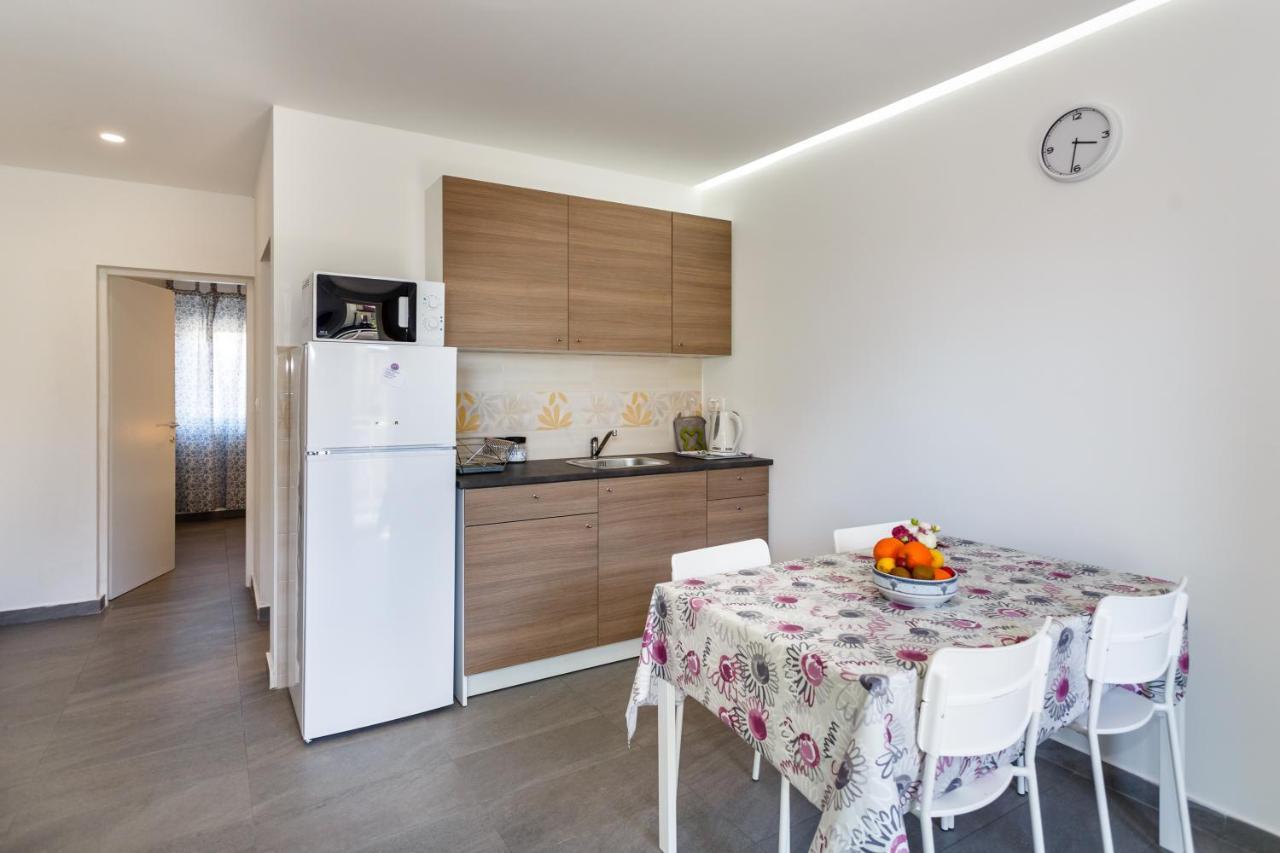 Golden Island Apartments Крк Екстер'єр фото